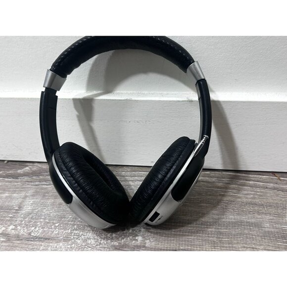 SoundLogic 4 In 1 Wireless Headphones Over The Head Black Silver - Picture 1 of 7